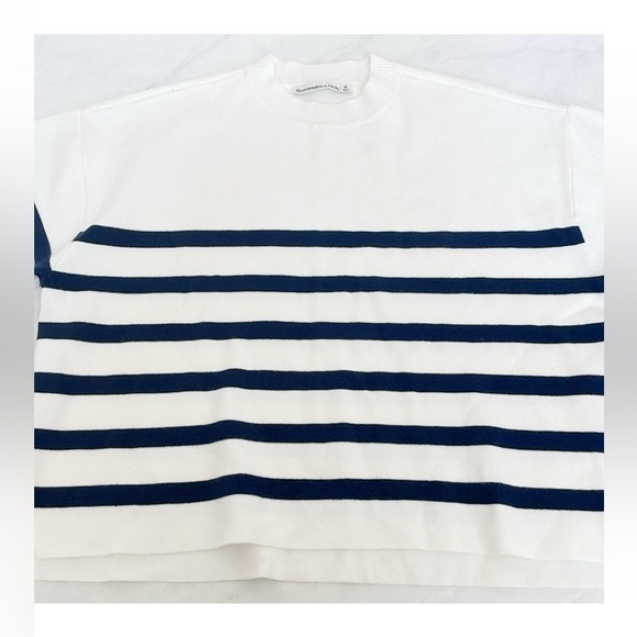 A&F Stripe Soft Knit Luxeloft Sweater Tee M - Picture 3 of 3